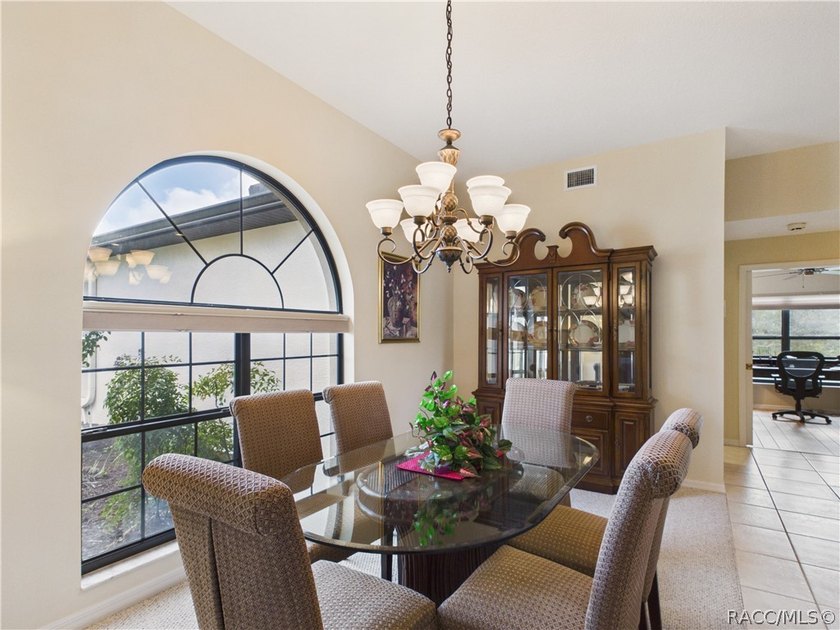 Welcome to Florida living in this well maintained 3 bedroom 2 - photo 14