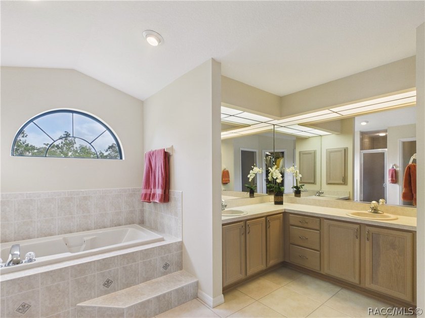 Welcome to Florida living in this well maintained 3 bedroom 2 - photo 30