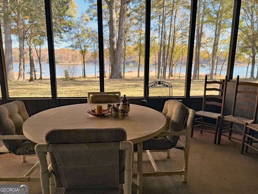 This Lake Hartwell home is just 10 minutes from I-85 with easy - photo 11