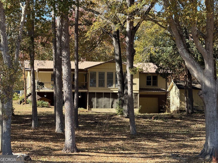 This Lake Hartwell home is just 10 minutes from I-85 with easy - photo 12
