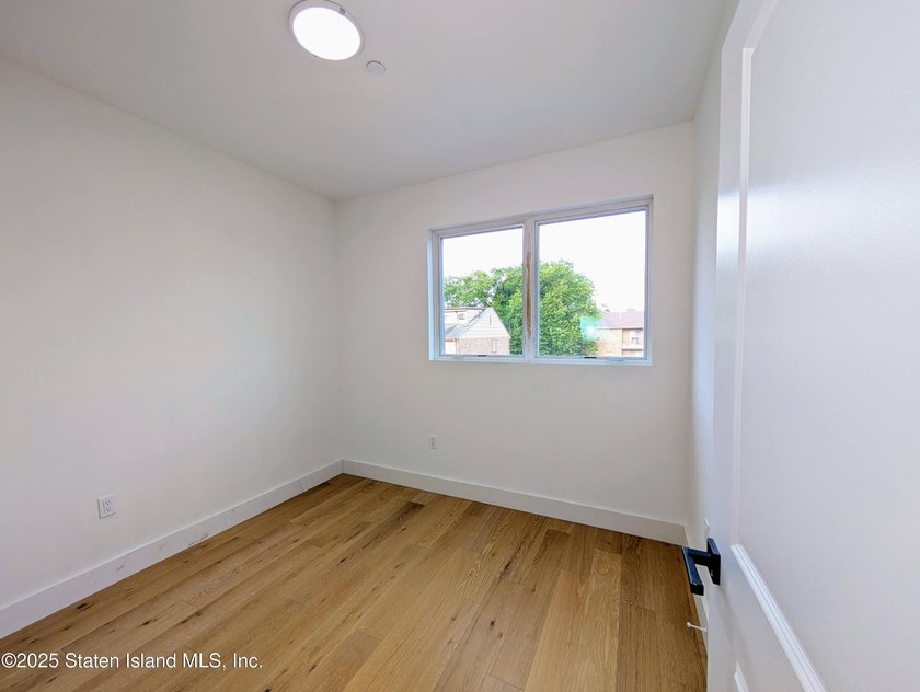 Discover your new home in this stunning 2-bedroom, 2-bathroom - photo 15