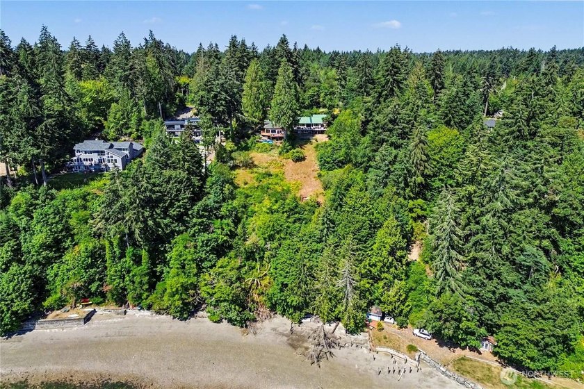 Enjoy breathtaking views of the sound &amp; Mt. Rainier, with a - photo 33