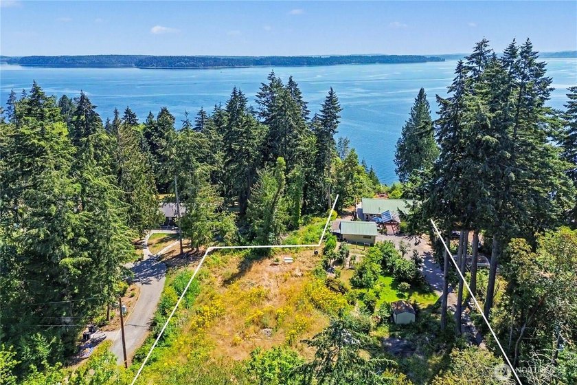 Enjoy breathtaking views of the sound &amp; Mt. Rainier, with a - photo 39