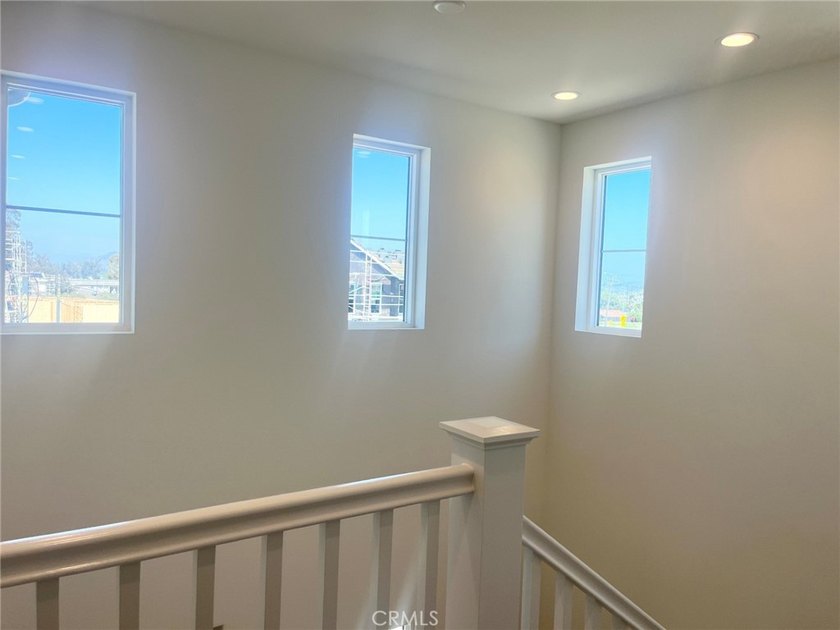 Brand new home within 15 minutes from the beach. This two level - photo 8