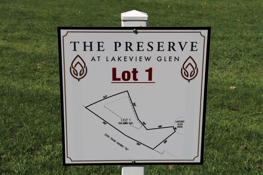 Large Lot and Perfect Location between Lake Geneva and Williams - photo 7