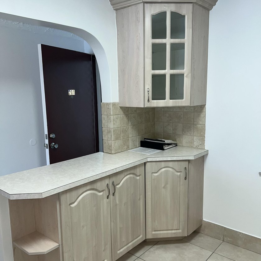 Welcome to easy Florida living in this bright, very clean - photo 9