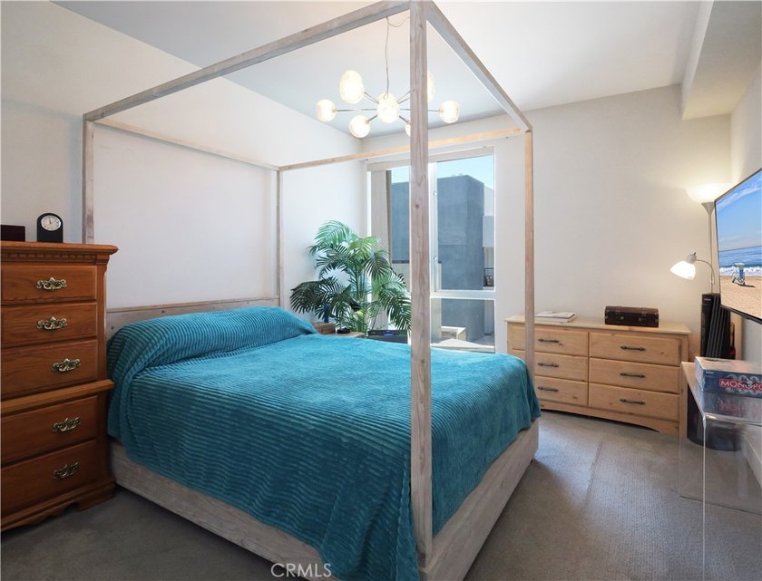 Tucked away in South Redondo, One South is a luxury - photo 11
