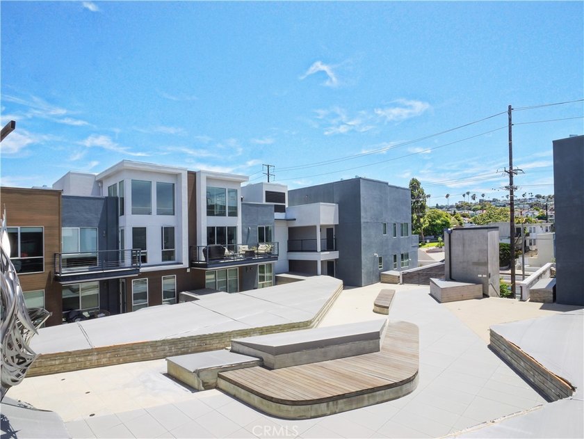 Tucked away in South Redondo, One South is a luxury - photo 21