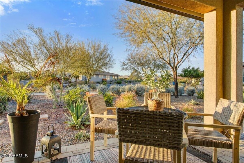 SPECTECULAR VIEWS &amp; CORNER HOMESITE! This BEAUTIFULLY UPGRADED - photo 23