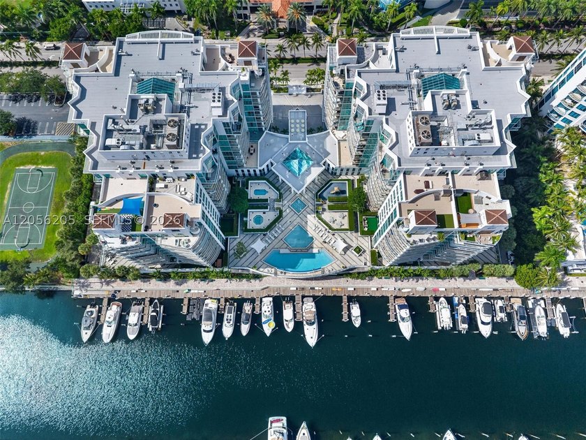 Experience refined waterfront living at Atrium in Aventura. This - photo 22