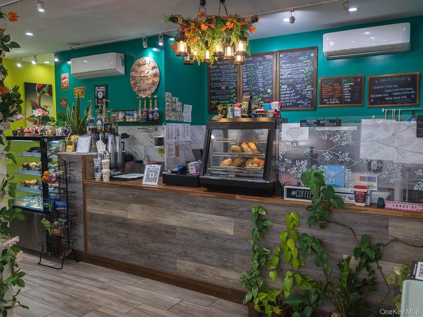 Vida Coffee Shop - Turn-Key Award-Winning Cafe. PRIME LOCATION - photo 4