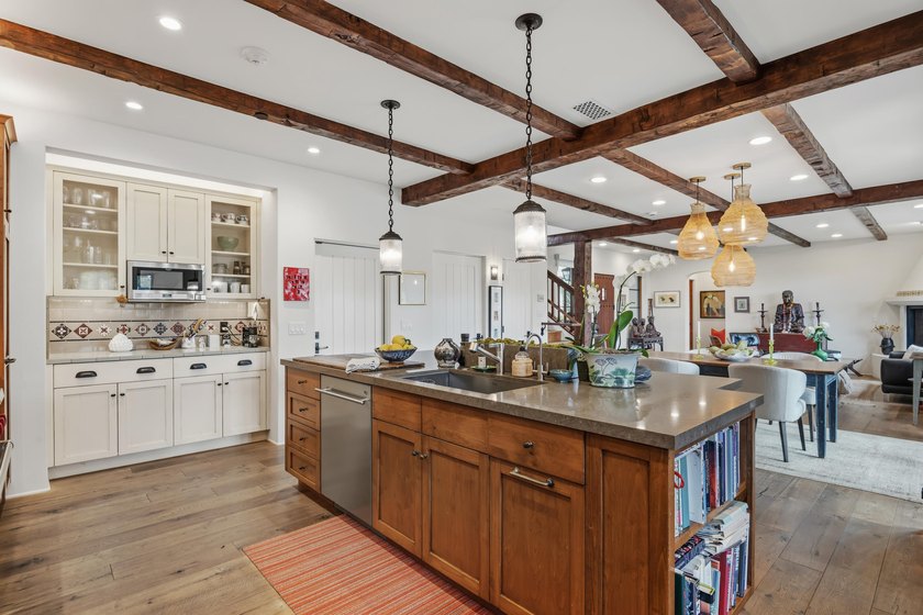 Designed in the spirit of Santa Barbara's Spanish Colonial - photo 7