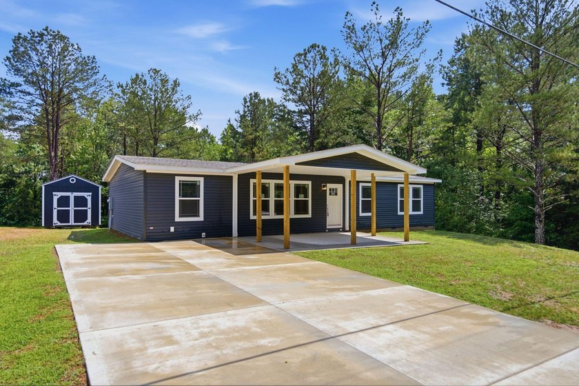 Brand new construction on nearly half an acre in Spring City - photo 4