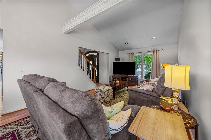 Welcome to this beautifully maintained Contemporary Colonial in - photo 11