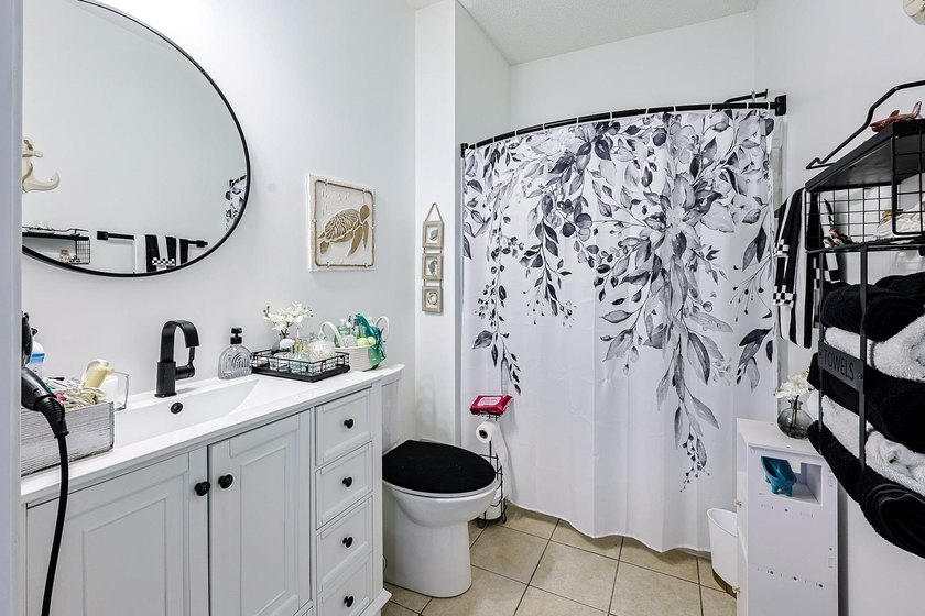 Enjoy easy first floor living in this beautifully updated 2 - photo 12
