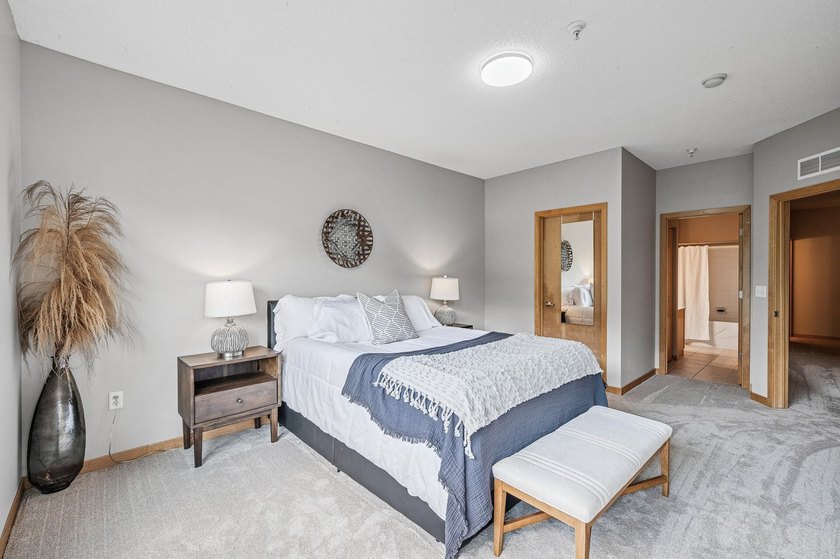 Freshly updated and move-in ready, this spacious 2-bedroom - photo 14