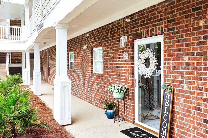 Enjoy easy first floor living in this beautifully updated 2 - photo 20