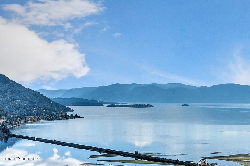 Elevated high above Lake Pend Oreille, this extraordinary - photo 5