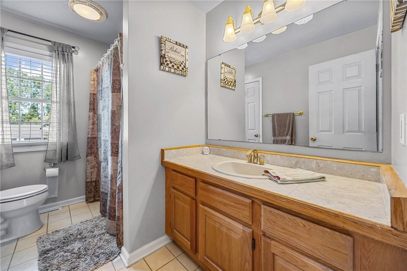 Welcome to this beautifully maintained Contemporary Colonial in - photo 26