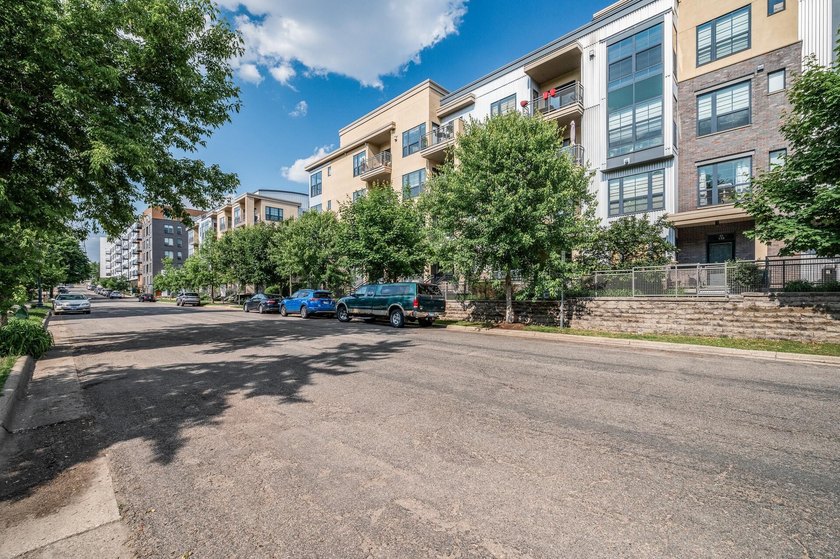 Freshly updated and move-in ready, this spacious 2-bedroom - photo 29