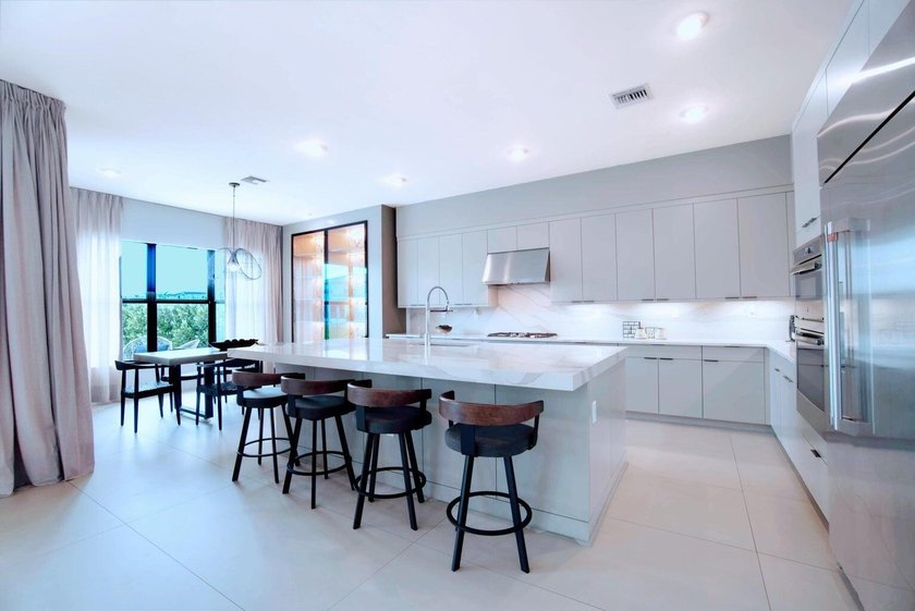 Fantastic two-story pool home in the prestigious Lotus - photo 13