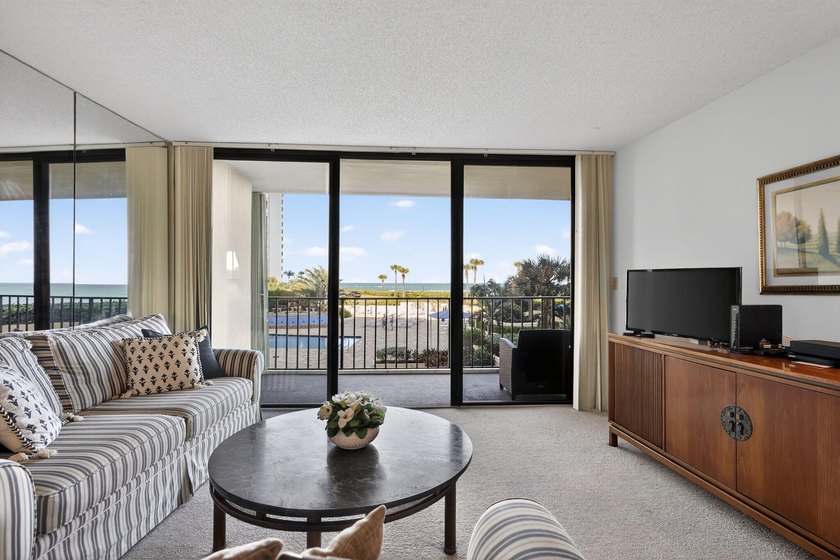 Turn this condo into your own coastal haven. This 2 bedroom / 2 - photo 3