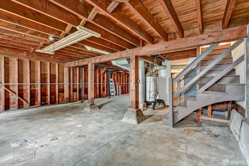 Major fixer upper. Great opportunity to restore this classic - photo 13