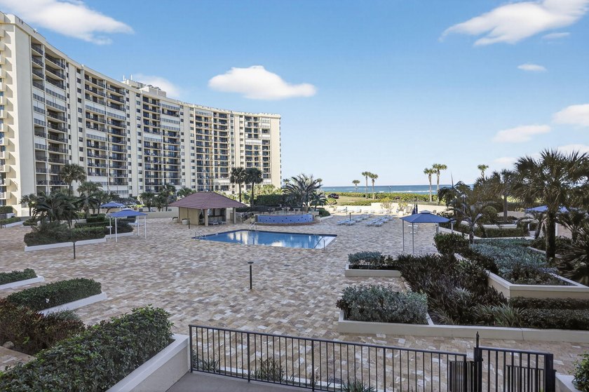Turn this condo into your own coastal haven. This 2 bedroom / 2 - photo 4