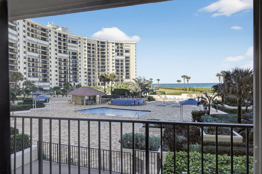 Turn this condo into your own coastal haven. This 2 bedroom / 2 - photo 9