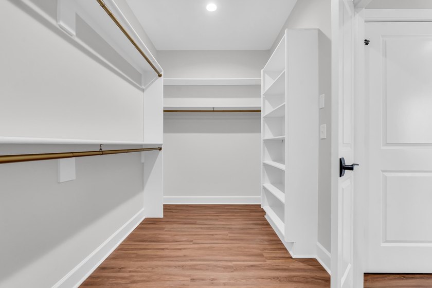 Beautiful new construction in sought-after Plantation Pointe - photo 22