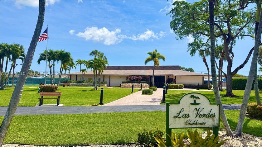 Beautiful 2-bedroom, 2-bath condo located in the desirable gated - photo 19