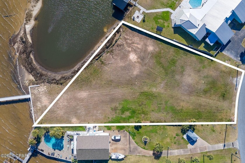 A rare stretch of North Bay shoreline sets the stage for - photo 15