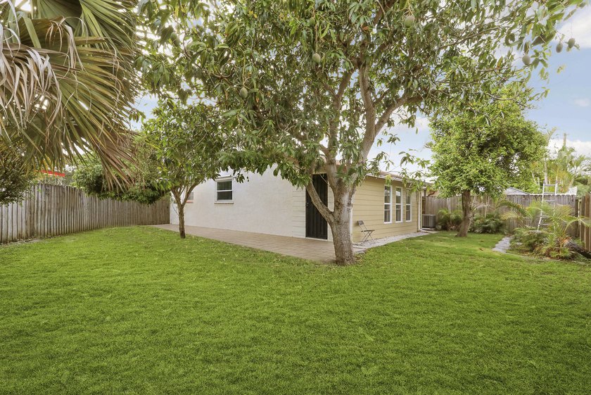 Welcome to 3814 Van Cott Place in Palm Beach Gardens - a - photo 19