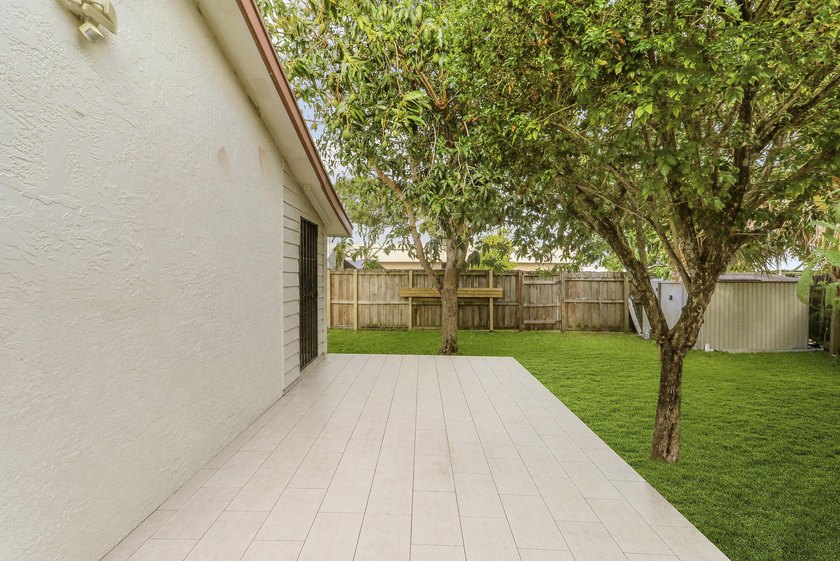 Welcome to 3814 Van Cott Place in Palm Beach Gardens - a - photo 24