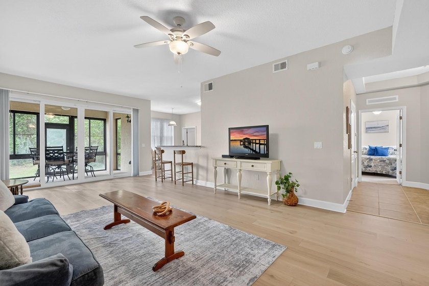 Welcome to this beautifully updated 3-bedroom, 2.5-bath corner - photo 7