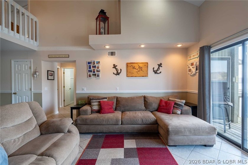 Fully updated, turn-key condo with incredible views and a large - photo 11