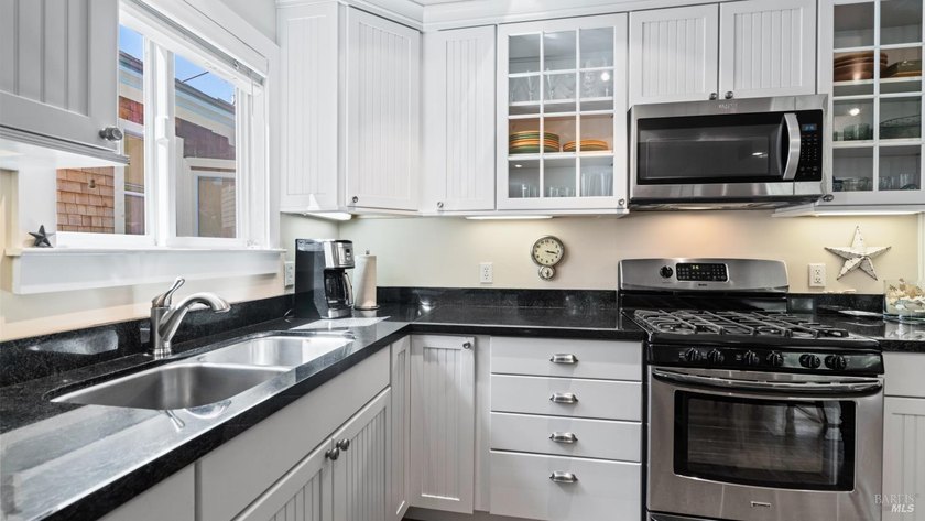Located in the heart of downtown San Rafael, 27 Latham Street - photo 33