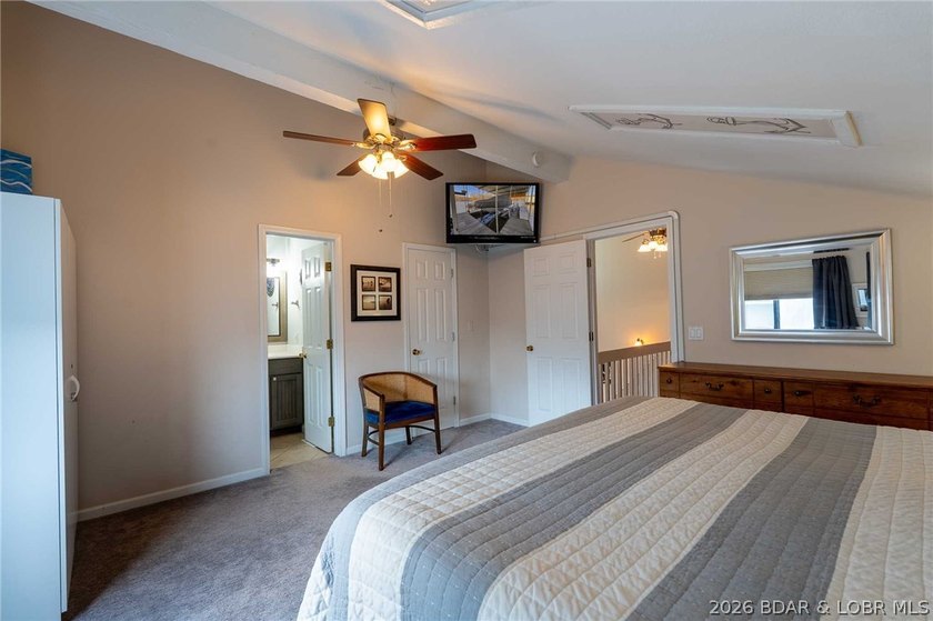 Fully updated, turn-key condo with incredible views and a large - photo 36