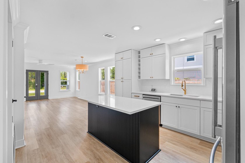 Beautifully renovated and move-in ready, this thoughtfully - photo 15