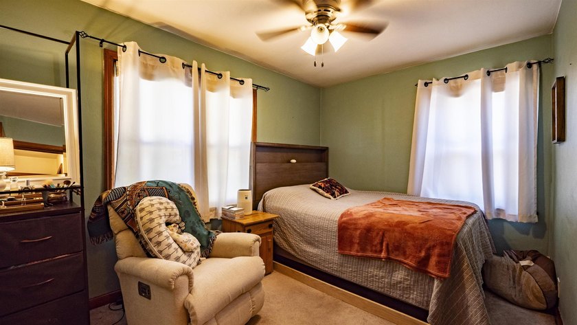 Come view this move-in ready 2-bed, 1.5-bath ranch with spacious - photo 19