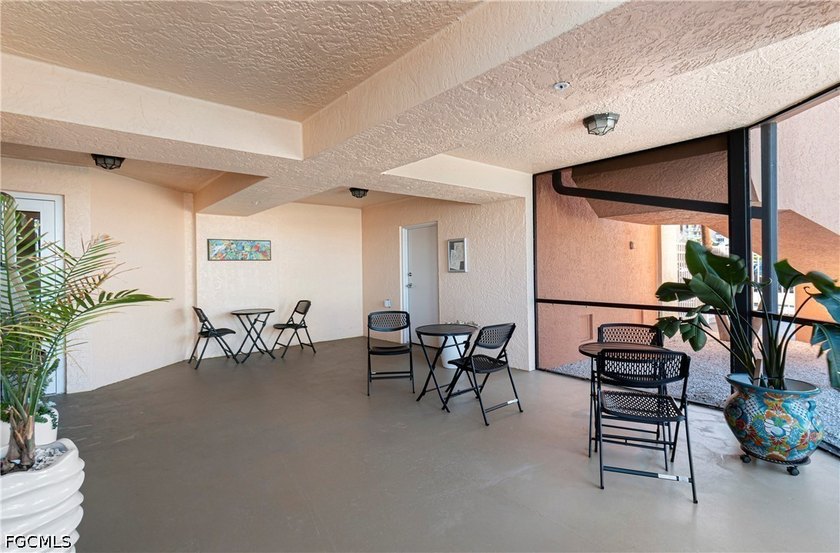 Welcome to your own waterfront vacation suite at Lovers Key - photo 33