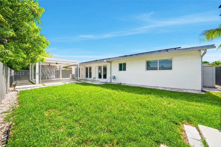 Modern vibes, smart upgrades! Tastefully updated 3-bedroom - photo 41