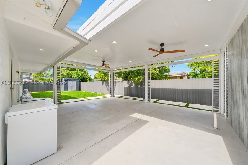 Modern vibes, smart upgrades! Tastefully updated 3-bedroom - photo 44