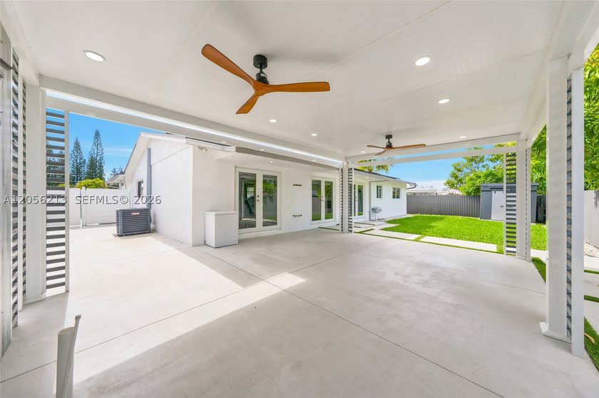 Modern vibes, smart upgrades! Tastefully updated 3-bedroom - photo 46