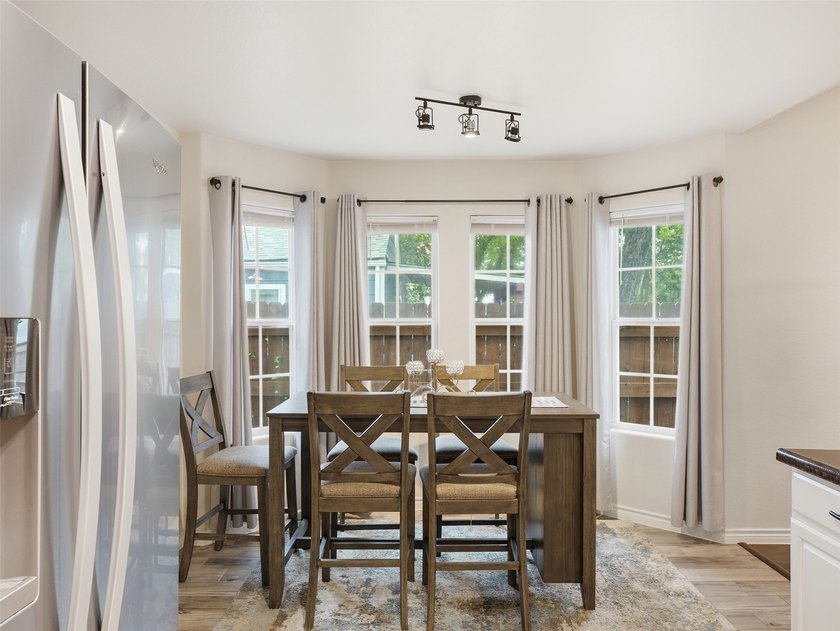 Stunning, move-in-ready 3-bedroom, 2-bath home in Lake Worth - photo 10