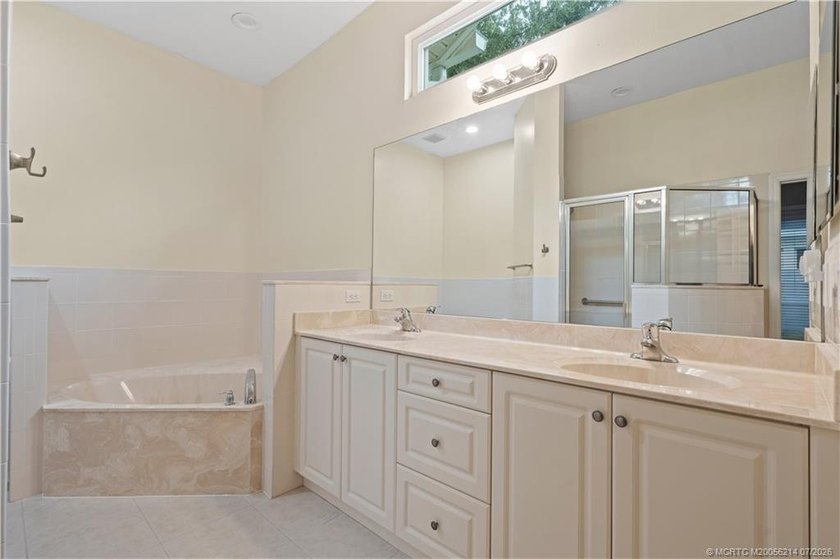 Perfectly positioned on a fenced corner lot in desirable Bedford - photo 20