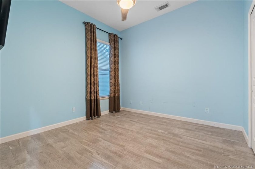 Perfectly positioned on a fenced corner lot in desirable Bedford - photo 23