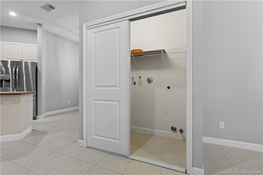 Perfectly positioned on a fenced corner lot in desirable Bedford - photo 26