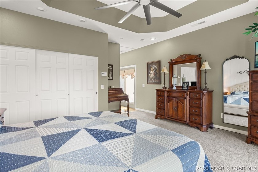 Discover this immaculate 2nd-tier ranch in Linn Creek, boasting - photo 27