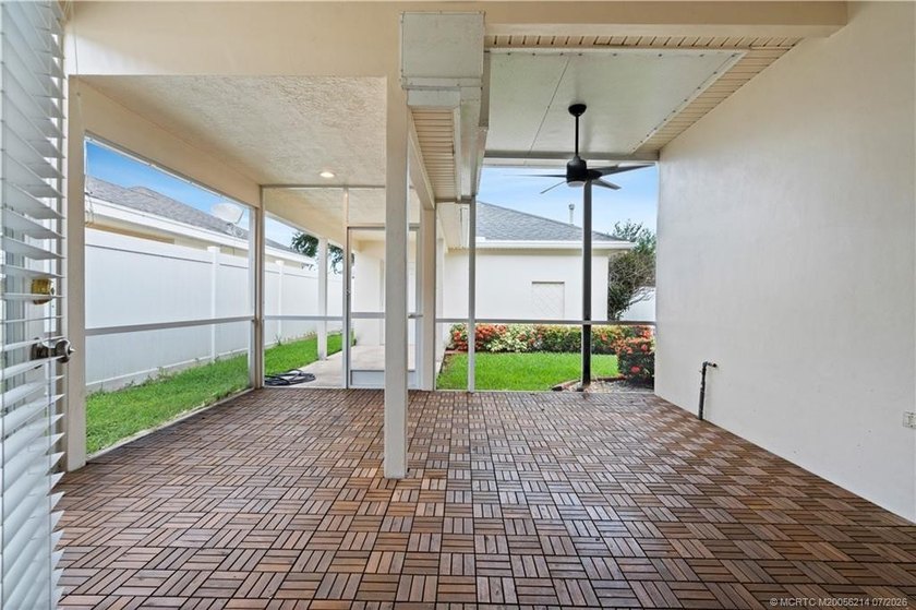 Perfectly positioned on a fenced corner lot in desirable Bedford - photo 27